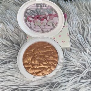 MAC Cosmetics Highlight Powder- Spring Bling
